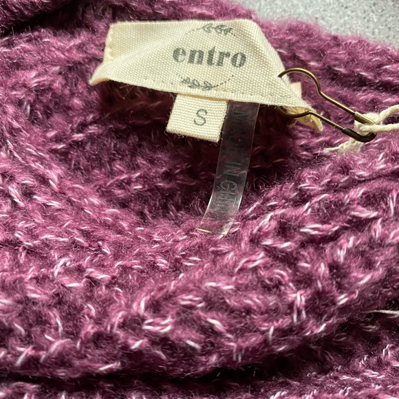 NWT Entro Magenta Scoop Neck Oversized Sweater - Size Small - Picture 6 of 6